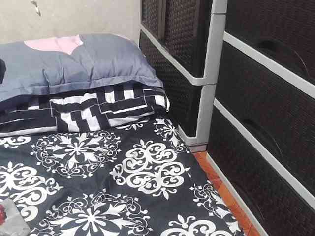 Kazzandra webcam