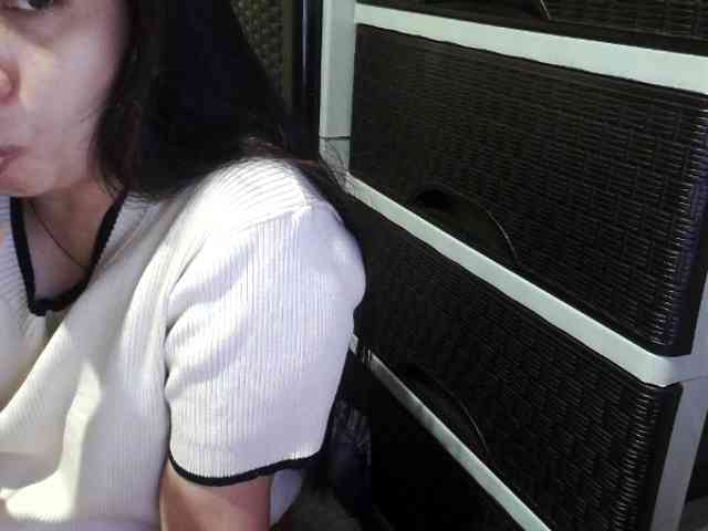Cassiee webcam