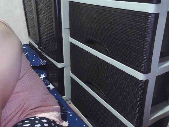 Cassiee webcam