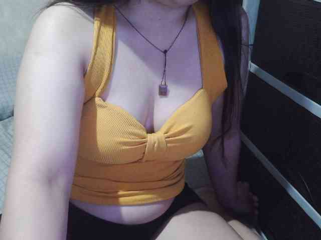 Cassiee webcam