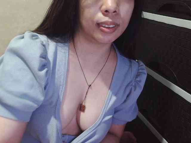 Cassiee webcam