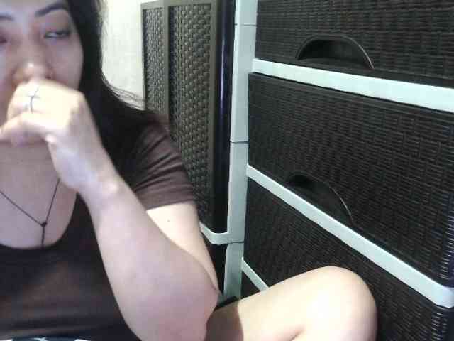 Cassiee webcam