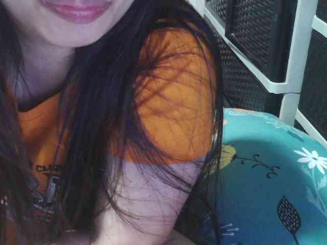 Cassiee webcam