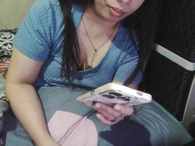 Cassiee webcam