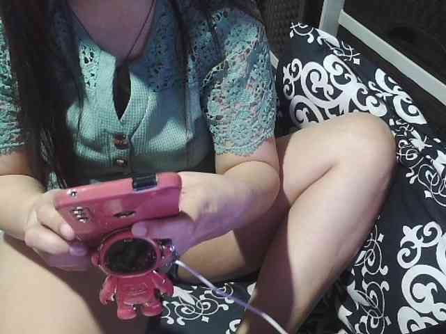 Cassiee webcam