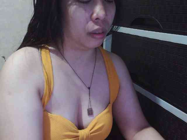 Cassiee webcam