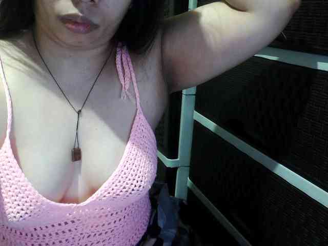 Cassiee webcam