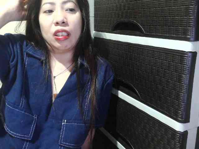 Cassiee webcam