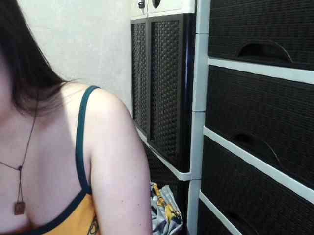 Cassiee webcam