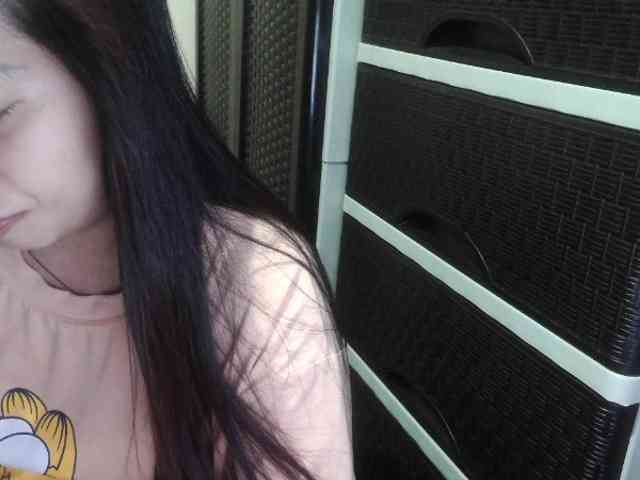 Cassiee webcam