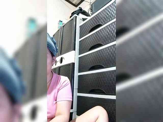 Cassiee webcam