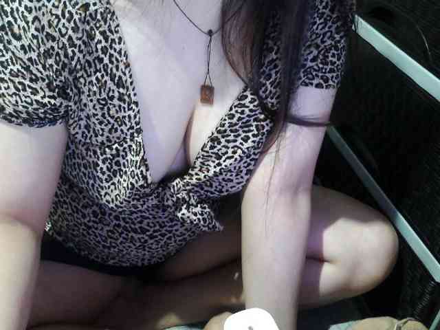 Cassiee webcam