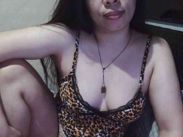 Cassiee webcam