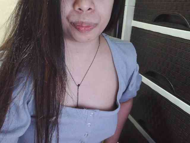 Cassiee webcam