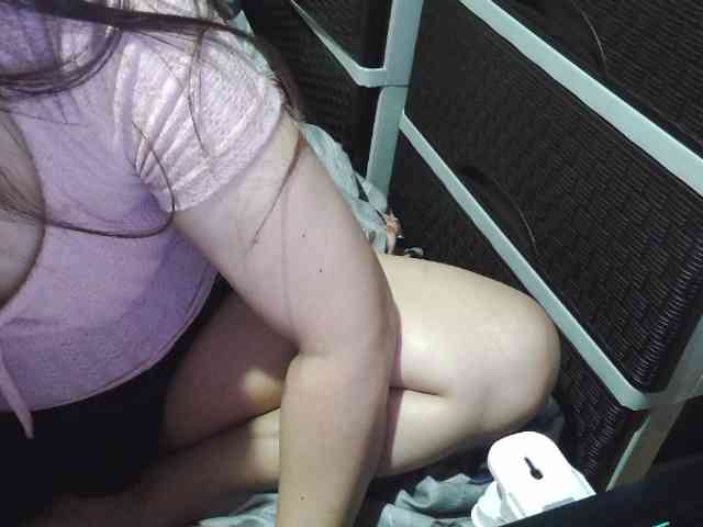 Cassiee webcam