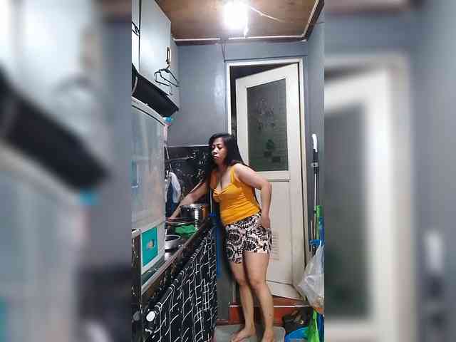 Cassiee webcam