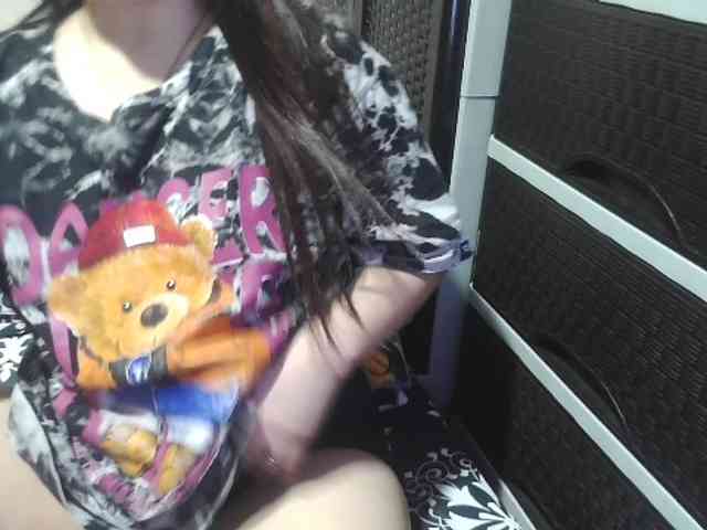 Kazzandra webcam