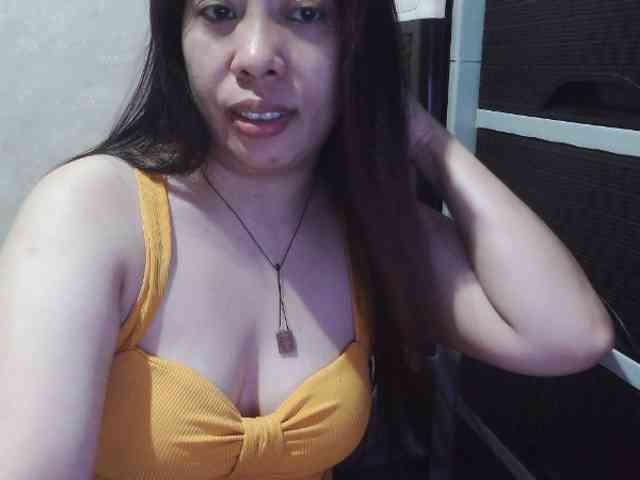 Cassiee webcam