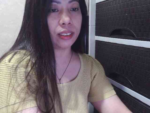 Cassiee webcam