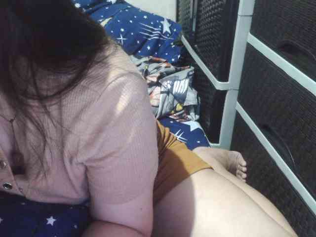 Cassiee webcam