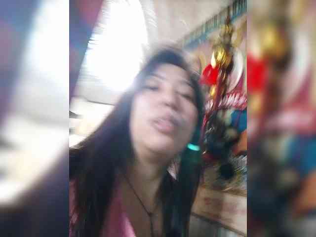 Cassiee webcam