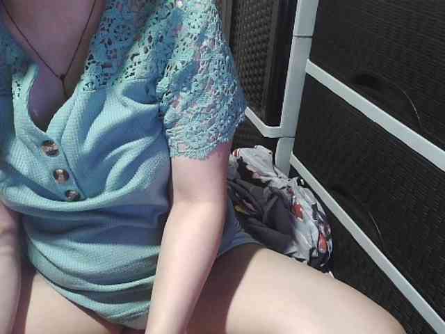 Cassiee webcam