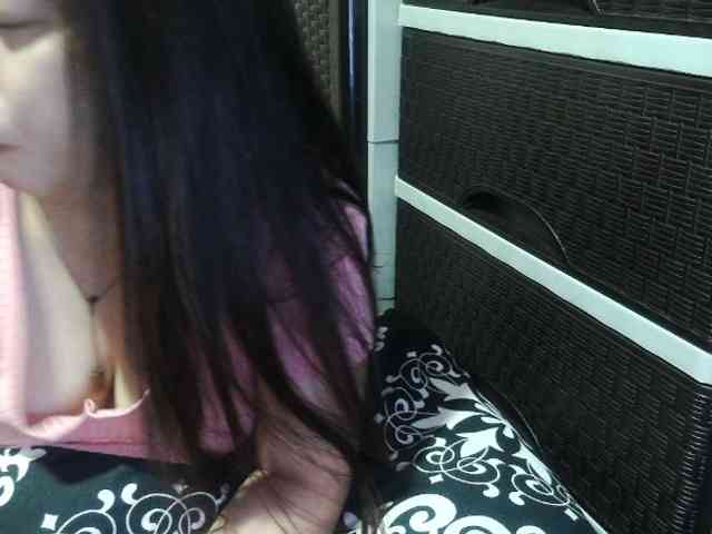 Cassiee webcam