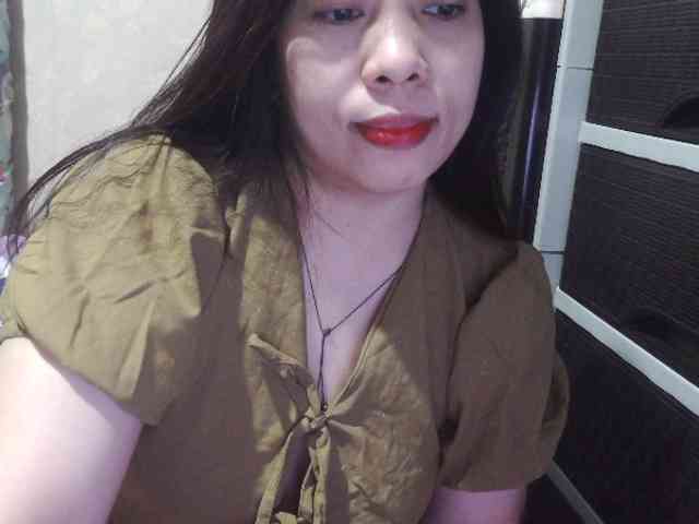 Cassiee webcam