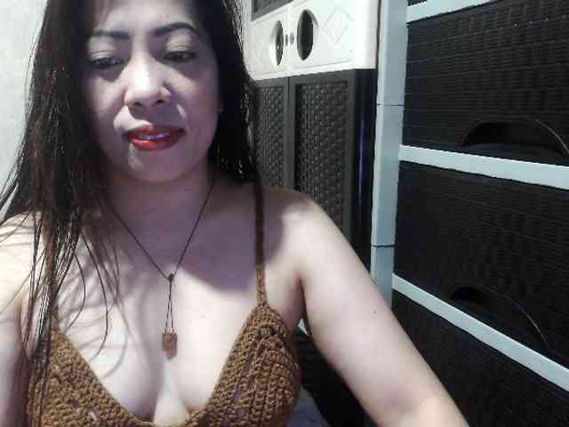 Cassiee webcam