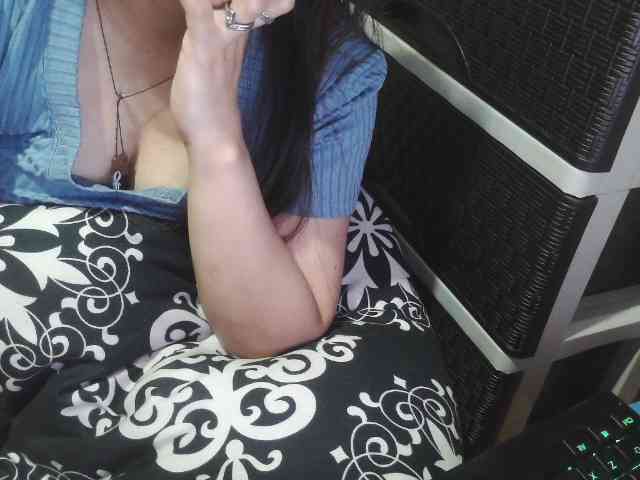 Cassiee webcam