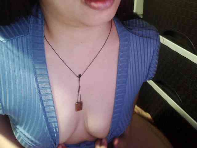 Kazzandra webcam