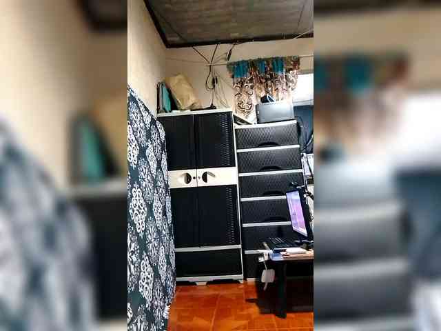 Kazzandra webcam