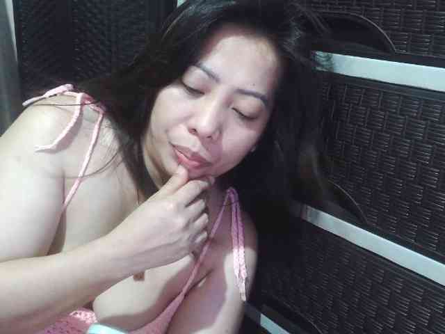 Cassiee webcam