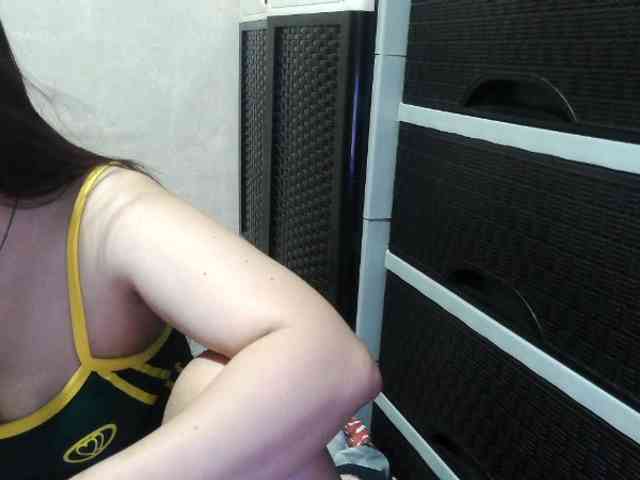 Cassiee webcam
