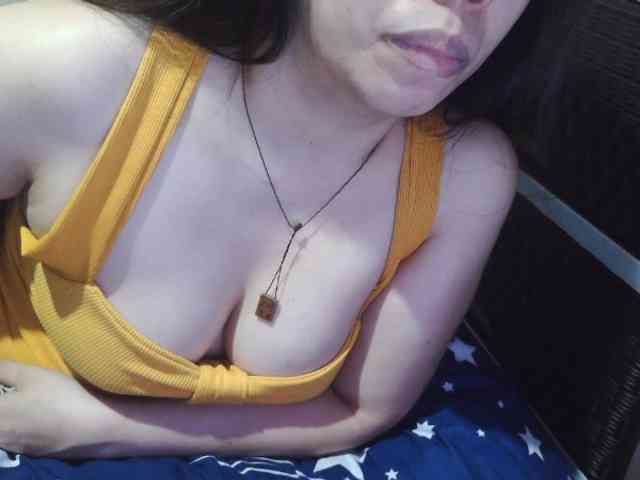 Cassiee webcam
