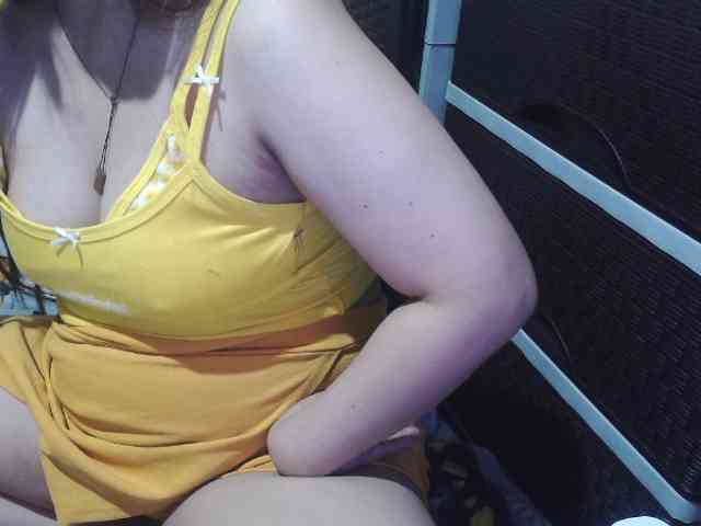 Cassiee webcam