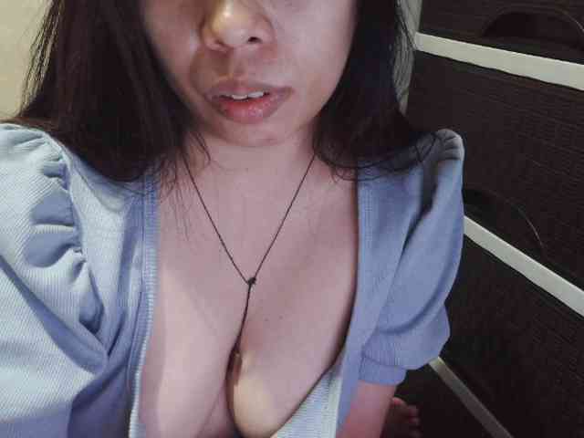 Cassiee webcam
