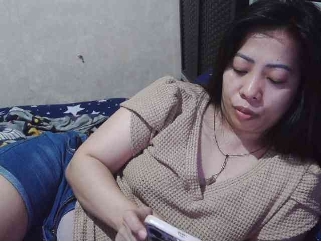 Cassiee webcam