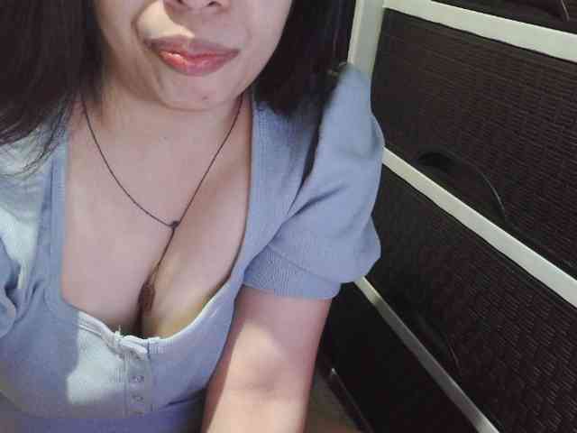 Cassiee webcam