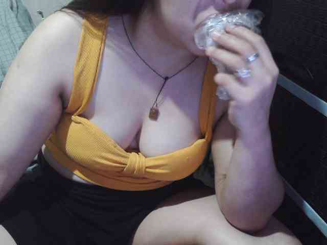 Cassiee webcam