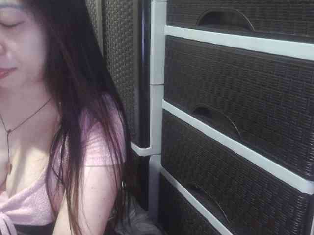 Cassiee webcam