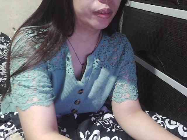 Cassiee webcam
