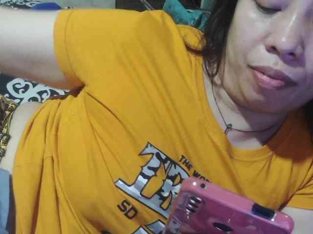 Cassiee webcam