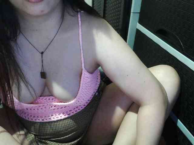 Cassiee webcam