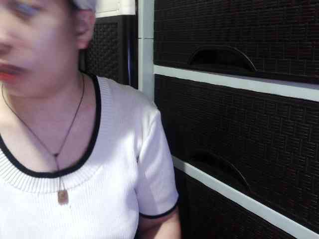 Cassiee webcam