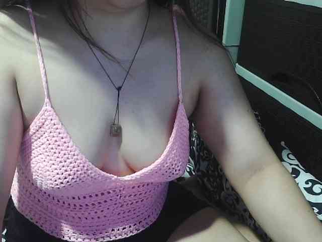 Cassiee webcam