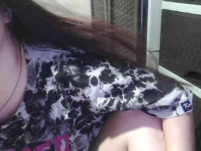 Kazzandra webcam