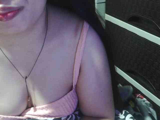 Kazzandra webcam