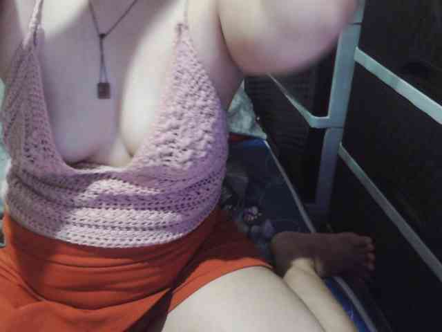 Cassiee webcam