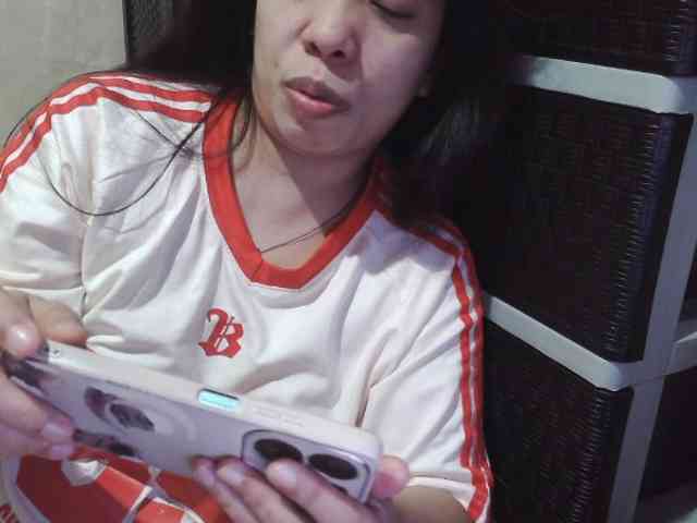 Cassiee webcam